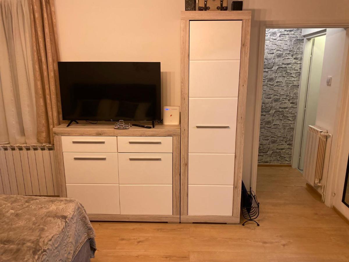 Lacus Apartment